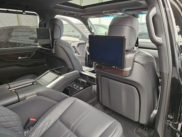 Car image 41