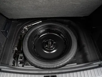 Car image 31