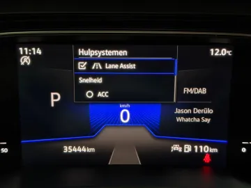 Car image 36