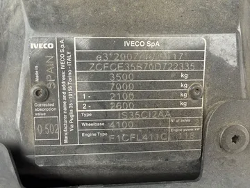 Car image 26