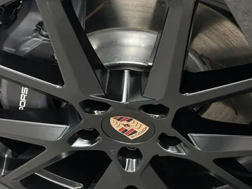 Car image 29
