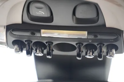 Car image 39