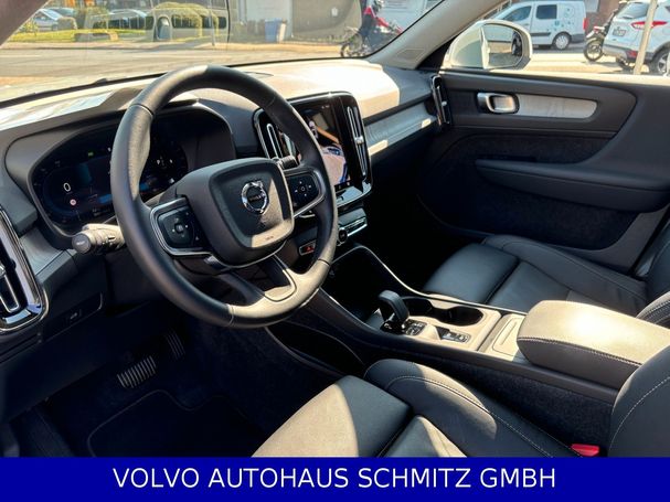 Volvo XC40 B3 Core 120 kW image number 14