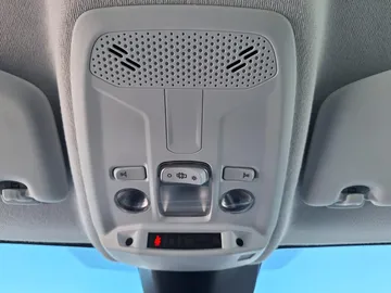 Car image 27