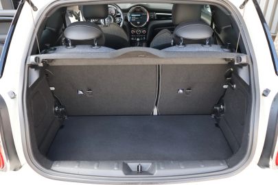 Car image 28