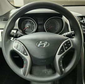 Car image 35