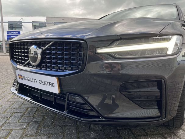 Volvo V60 B4 Plus 145 kW image number 36