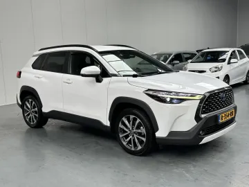 Car image 24