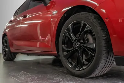 Car image 22