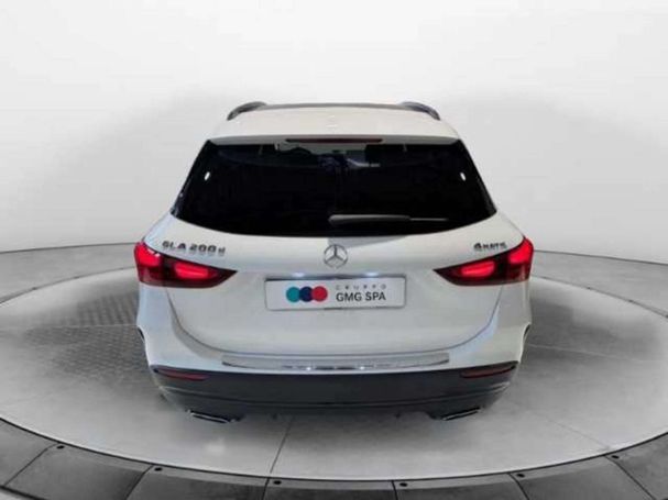 Mercedes-Benz GLA 200 d 4Matic 110 kW image number 4