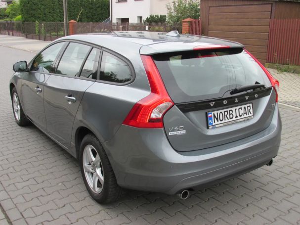 Volvo V60 T3 Kinetic 112 kW image number 30