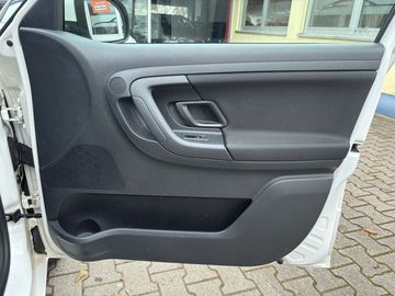 Car image 31