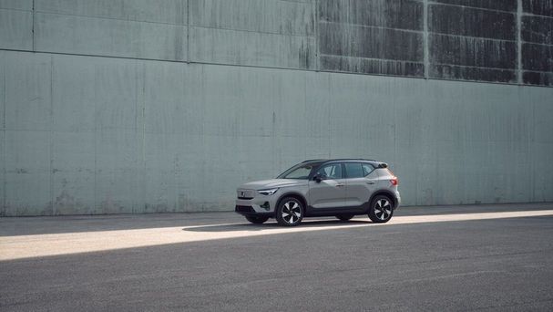 Volvo XC40 Recharge Single Motor Plus 177 kW image number 11