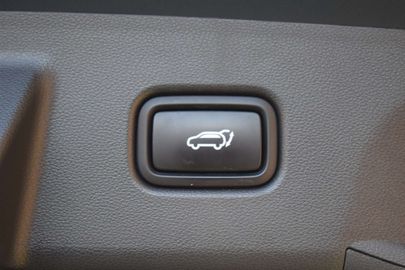 Car image 37