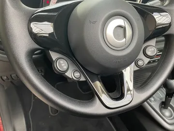 Car image 28