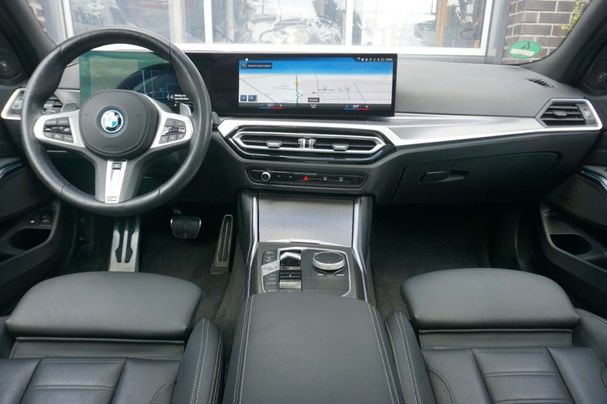 BMW 330e Touring xDrive 215 kW image number 5