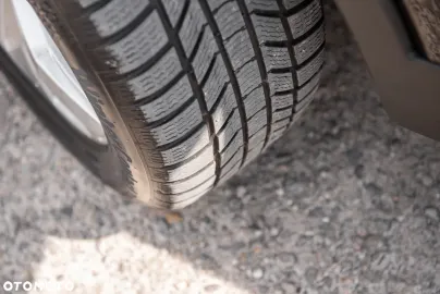 Car image 35