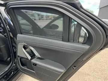 Car image 44