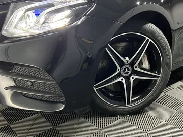 Car image 32