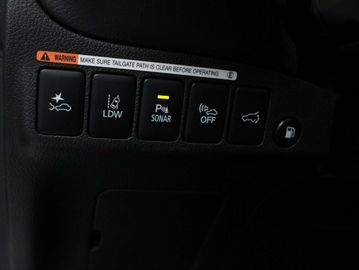 Car image 36