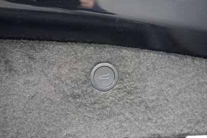 Car image 39
