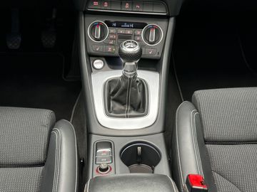 Car image 35