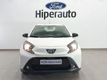 Car image 3