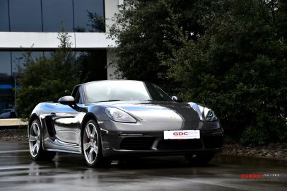 Car image 4