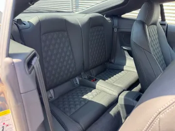 Car image 40