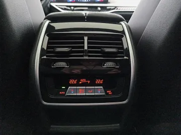 Car image 39