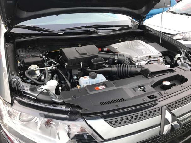 Mitsubishi Outlander Basis 165 kW image number 26