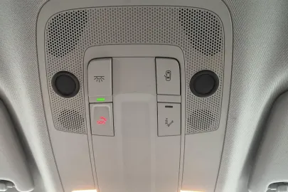 Car image 39