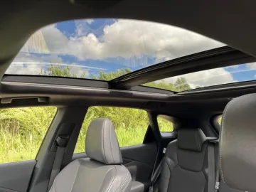 Car image 29
