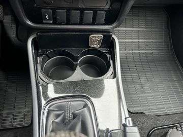 Car image 26