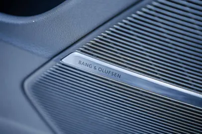 Car image 27