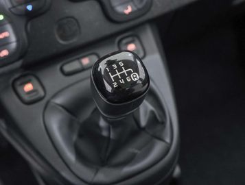 Car image 30