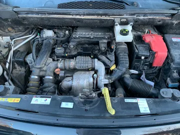 Car image 25