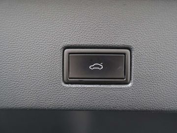 Car image 36