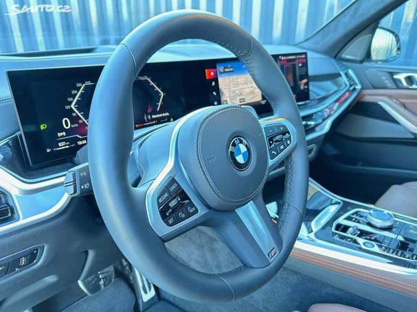 BMW X7 M xDrive 250 kW image number 23