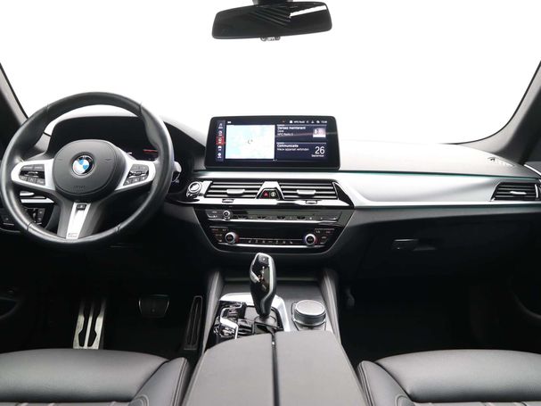 BMW 520i 135 kW image number 13