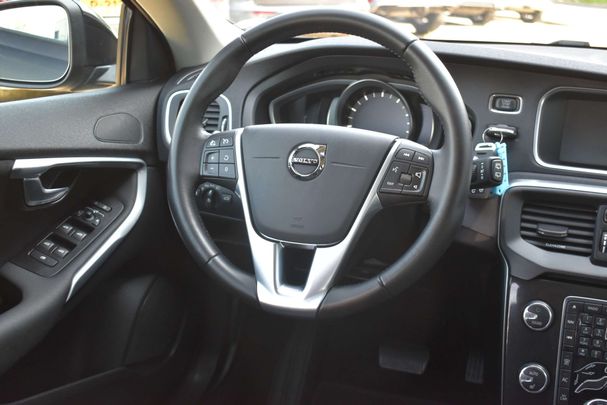 Volvo V40 T2 90 kW image number 18