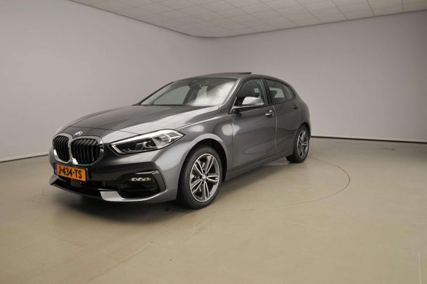 BMW 118i 103 kW image number 1