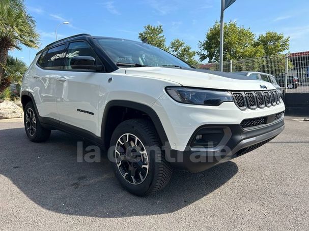 Jeep Compass 1.3 T4 PHEV Trailhawk 4xe 177 kW image number 2