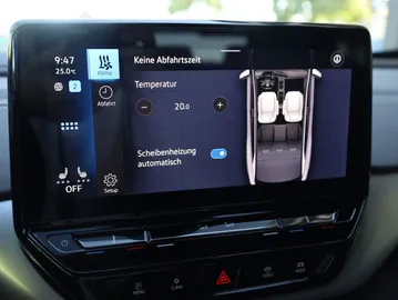 Car image 28