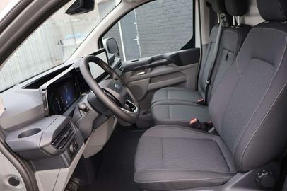 Car image 37