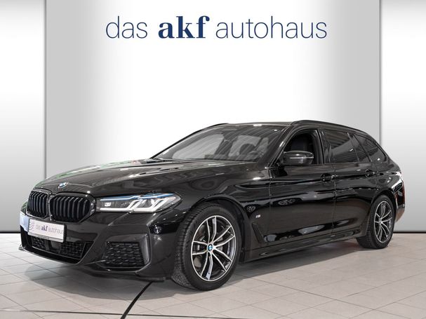 BMW 520i Touring 135 kW image number 1