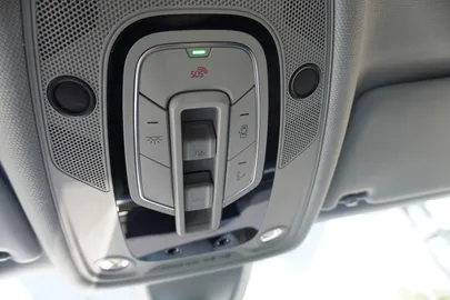 Car image 38