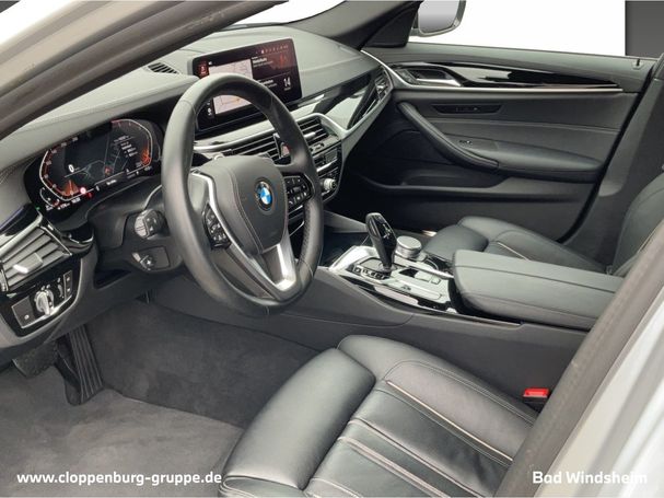 BMW 530d Touring xDrive 210 kW image number 11