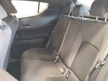 Car image 11