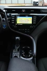 Car image 16